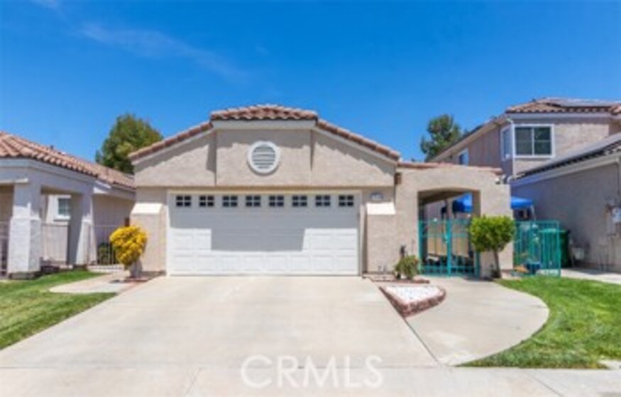 28388 Champions Drive Photo